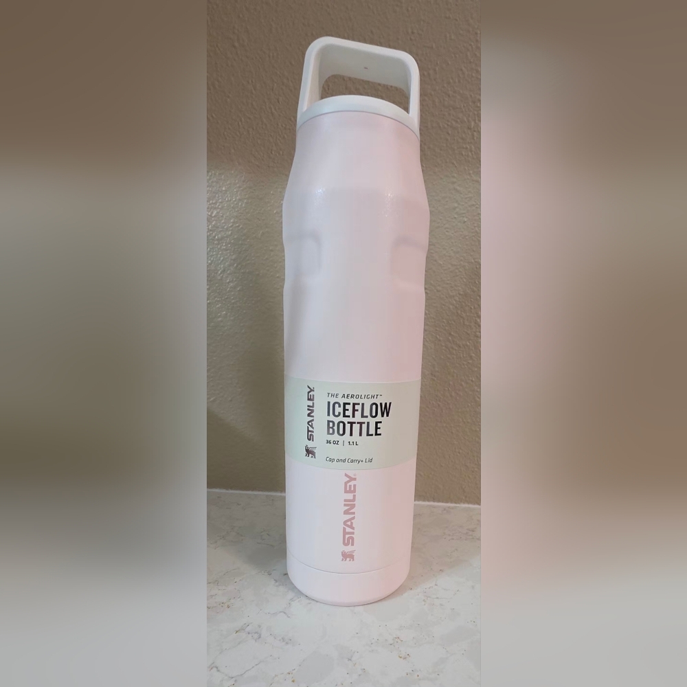 NEW Stanley Pink The Aerolight IceFlow 36 Oz Water Bottle - Light Pink